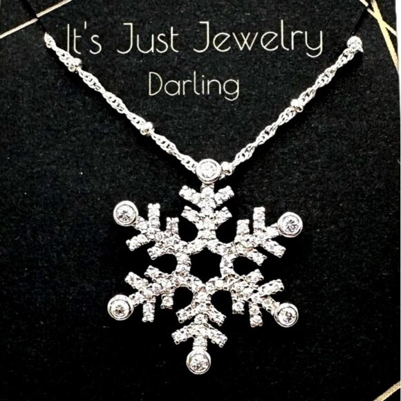Sterling Silver Snowflake Pendant Necklace Holiday Gift For Friend Sister Mother - Picture 1 of 3
